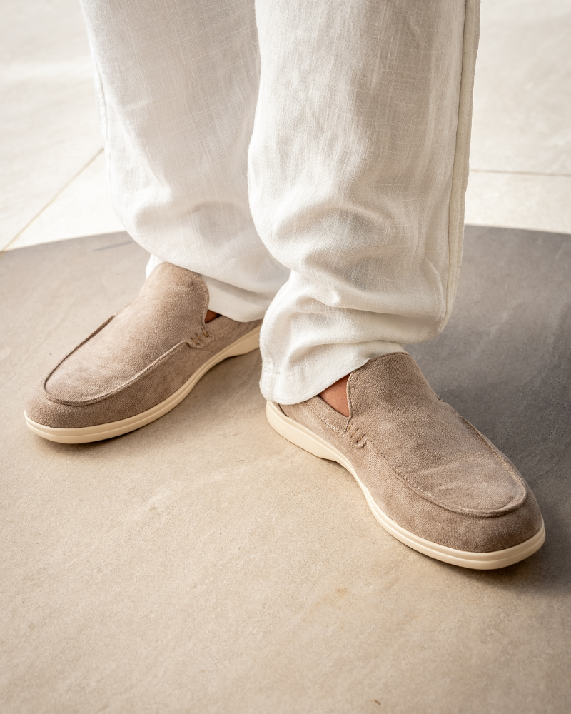 Loafers i semsket skinn