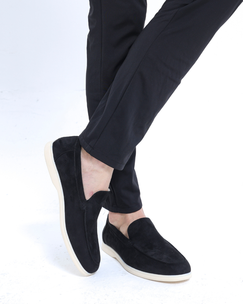 Loafers i semsket skinn