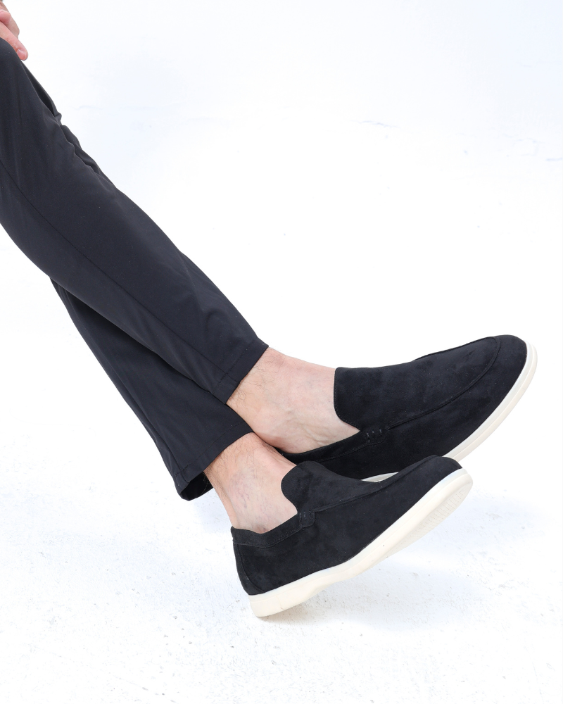 Loafers i semsket skinn